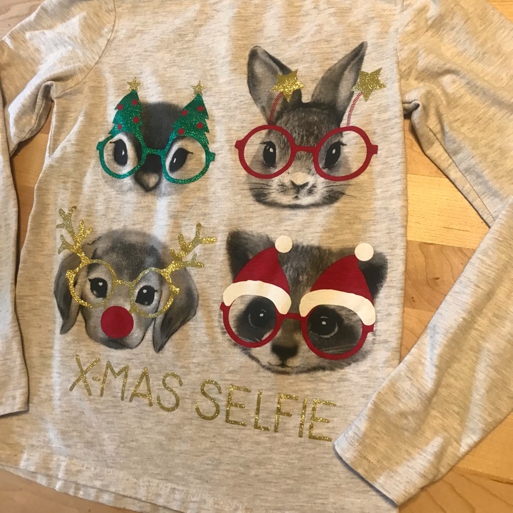 3/$15 🌸 Girls Xmas Selfie Shirt